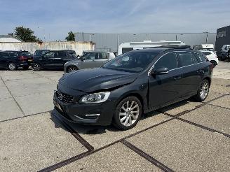  Volvo V-60 1.6 D2 R-Design 2014/10