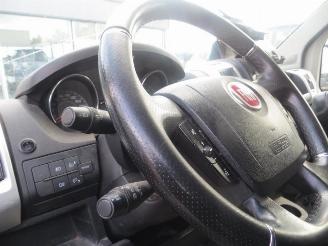 Volkswagen Amarok 2000 diesel pick-up picture 10