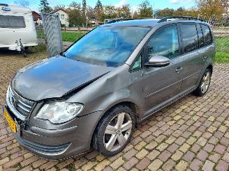 Volkswagen Touran Comfortline 2.0 TDI picture 2