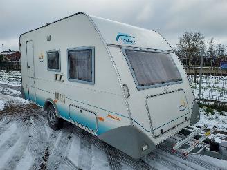 Vaurioauto  caravans Knaus  GERESERVEERD  Eifelland 420 2001/6