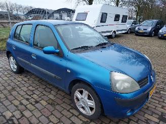 skadebil auto Renault Clio 5 deurs 1.2 16V Dynamique Luxe 2005/5