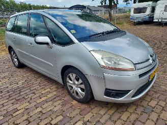 Schadeauto Citroën C4-picasso 1.8iAmbiance 7 persoons + Apk   500 euro minimum prijs 2006/10