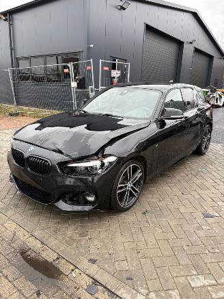 uszkodzony samochody osobowe BMW 1-serie 118i 2018/4