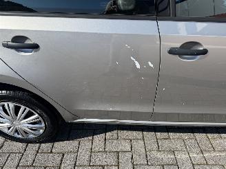 Volkswagen Up! 1.0 BMT 44Kw AIRCO Euro6 picture 7