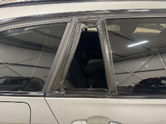 BMW 3-serie 330 D Aut. M-Sport picture 24