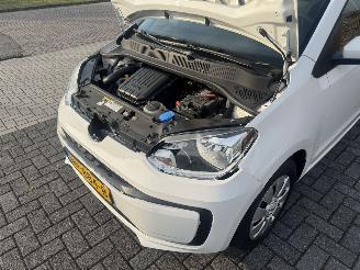 Volkswagen Up! 1.0 44kw AIRCO picture 11