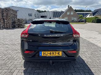 Volvo V-40 2.0 D2 R-Design picture 7