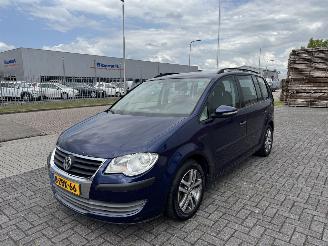 skadebil auto Volkswagen Touran 1.9 TDI 77Kw Airco - Navi - 7-Persoons 2010/7