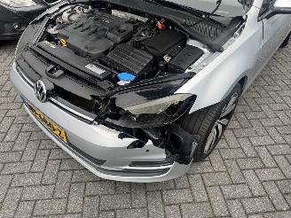 Volkswagen Golf 1.6 TDI DSG Highline picture 20