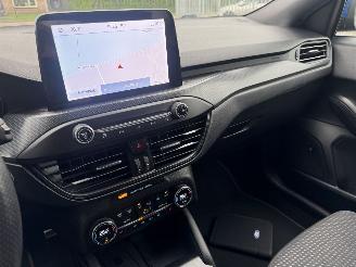 Ford Focus 1.0 Ecoboost ST Line picture 22