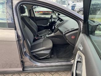 Ford Focus 1.6 TDCi 77Kw Airco Euro5 picture 17