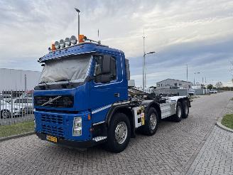 krockskadad bil auto Volvo FM 8x2 Haakarm 2008/7