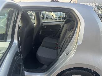 Volkswagen Up! 1.0 picture 17