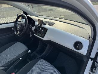 Volkswagen Up! White Up Navi picture 16