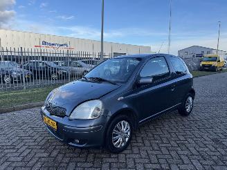 krockskadad bil auto Toyota Yaris 1.3 VVT-i  AIRCO 2005/5
