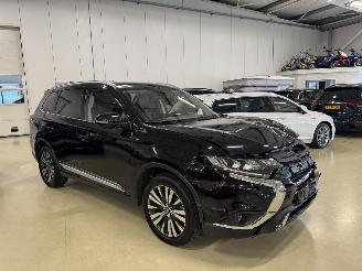 Vaurioauto  passenger cars Mitsubishi Outlander 2.0 Intense+  Aut. 7-persoons 2019/8