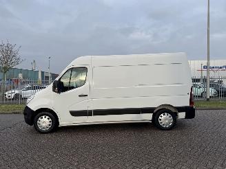 Renault Master 2.3 DCI L2-H2 Navi - Airco - Euro6 picture 2