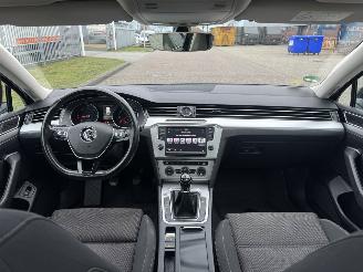 Volkswagen Passat 1.6 TDI Clima - Navi picture 16