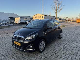 Damaged car Peugeot 108 1.0 53kw AIRCO 2018/6