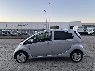 skadebil auto Mitsubishi I miev  2011/1
