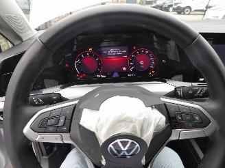 Volkswagen Golf Life picture 13