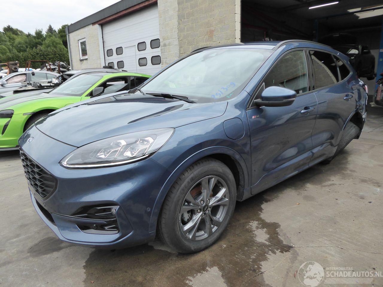 Ford Kuga ST Line X plug-in Hybrid