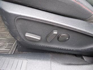 Ford Kuga ST Line X plug-in Hybrid picture 31