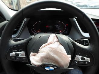 BMW 1-serie 116i Advantage picture 13