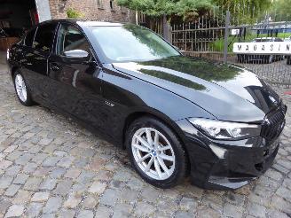 BMW 3-serie 320 e picture 4