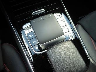 Mercedes B-klasse 180d AMG picture 16