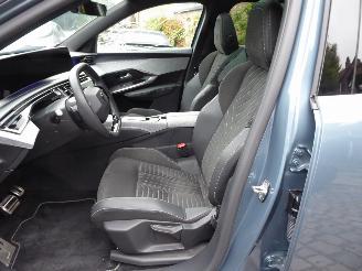 Peugeot 5008 Hybrid 136 GT picture 12