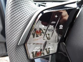 Peugeot 5008 Hybrid 136 GT picture 21