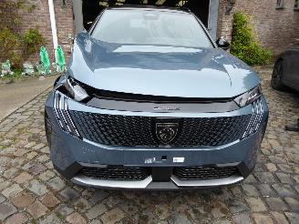 Peugeot 5008 Hybrid 136 GT picture 2