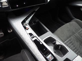Peugeot 5008 Hybrid 136 GT picture 16