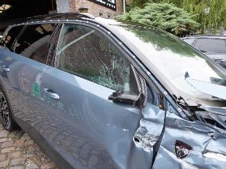 Peugeot 5008 Hybrid 136 GT picture 5