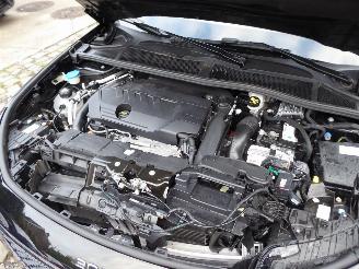 Peugeot 308 SW Hybrid GT picture 34