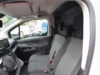 Peugeot Partner Premium L2 picture 10