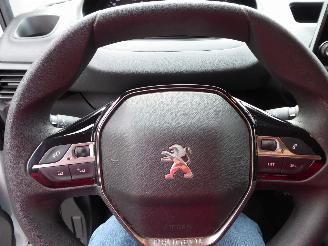 Peugeot Partner Premium L2 picture 14