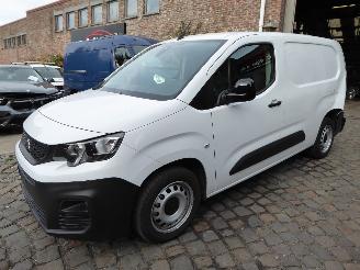 skadebil auto Peugeot Partner Premium L2 2023/3