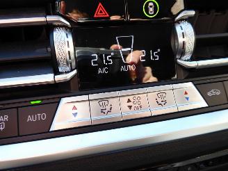 BMW 3-serie 318 d Advantage picture 23