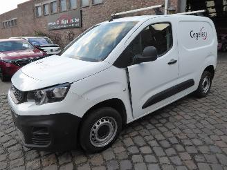 skadebil auto Peugeot Partner Premium L1 2021/5