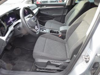 Volkswagen Golf Life picture 11