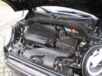 Mini Cooper Essential picture 24