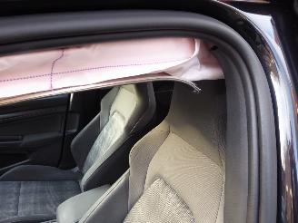 Volkswagen Golf GTD picture 10