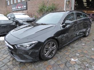 krockskadad bil auto Mercedes Cla-klasse Shooting Brake CLA 180 d 2020/5