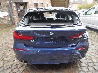 BMW 1-serie 116 d Advantage picture 8