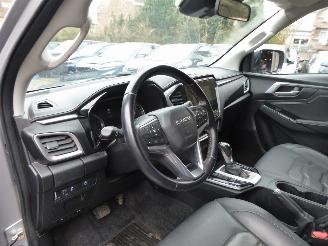 Isuzu D-Max Double Cab 4WD LSX picture 15