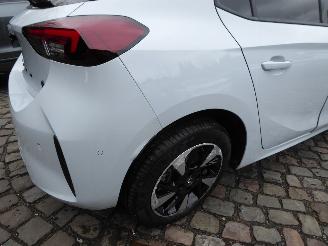 Opel Corsa F e GS picture 7