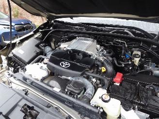 Toyota Hilux Double Cab 4x4 picture 27