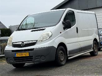 skadebil bedrijf Opel Vivaro 2.0 CDTI 3-PERS Airco 2011/9
